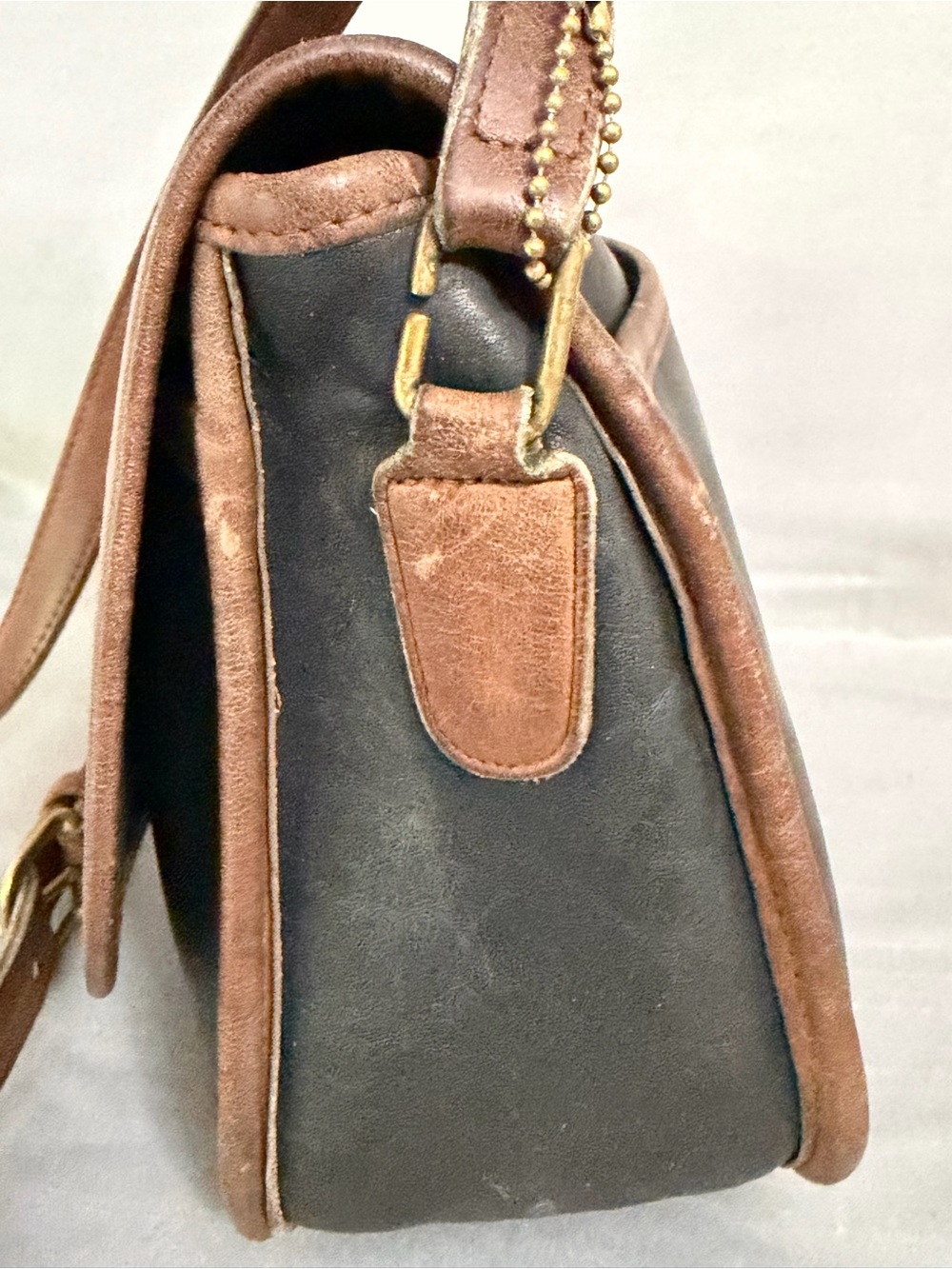 Vintage COACH City Spectator Bag Black/ Brown Two Toned Leather 80’s 0445-042 - Picture 6 of 14